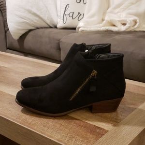 Womans ankle boots